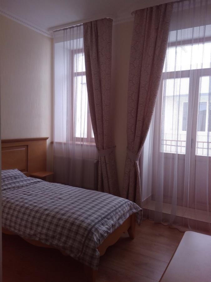 Отель Арт-готель 