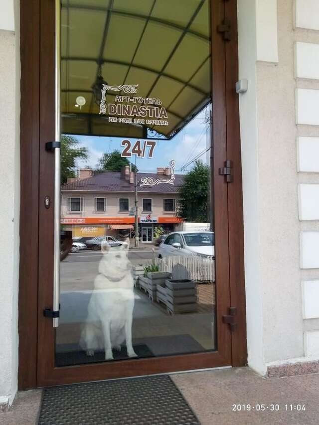 Отель Арт-готель 